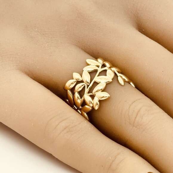 Size 7 Tiffany & Co Wide Olive Leaf Band Ring in Yellow Gold by Paloma Picasso - Picture 2 of 7